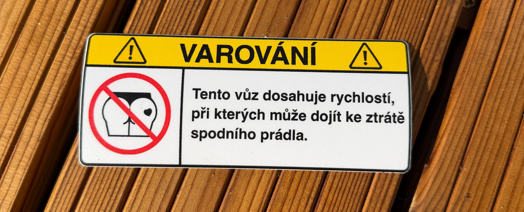 VAROVÁNÍ: Ztráta spodního prádla